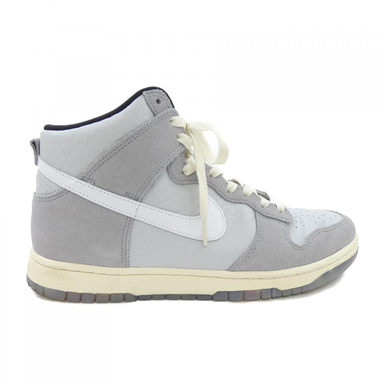 ナイキ NIKE DR8753 スニーカー