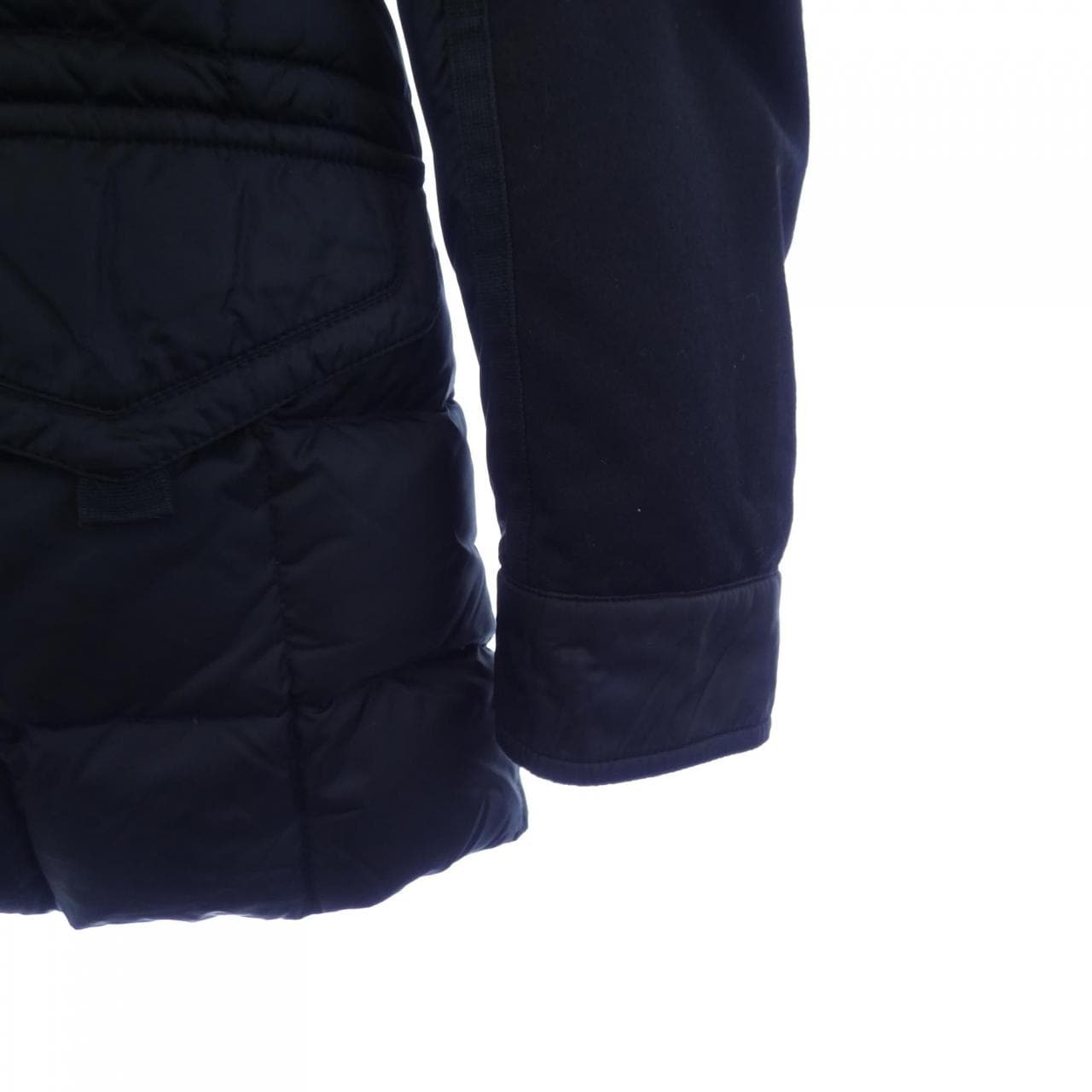 モンクレール MONCLER ダウンジャケット