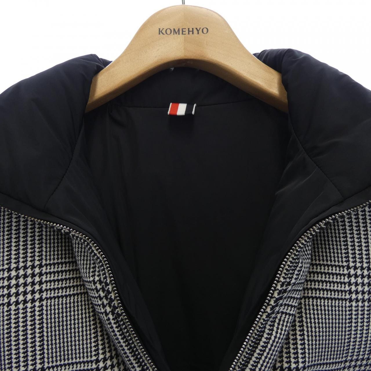 トムブラウン THOM BROWNE MJD091X-F0338-980 ダウンジャケット