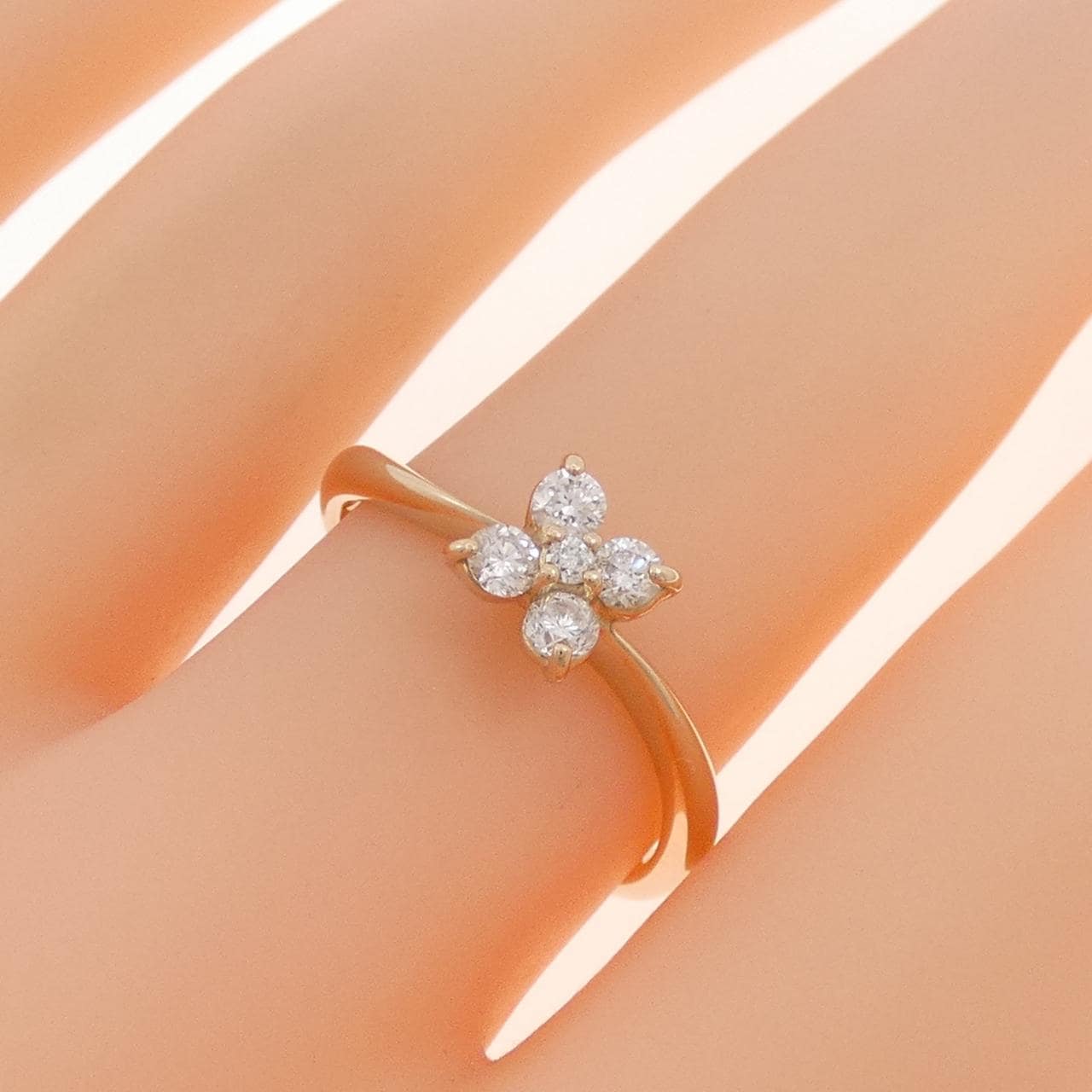 K18PG フラワー ダイヤモンド リング 0.30CT