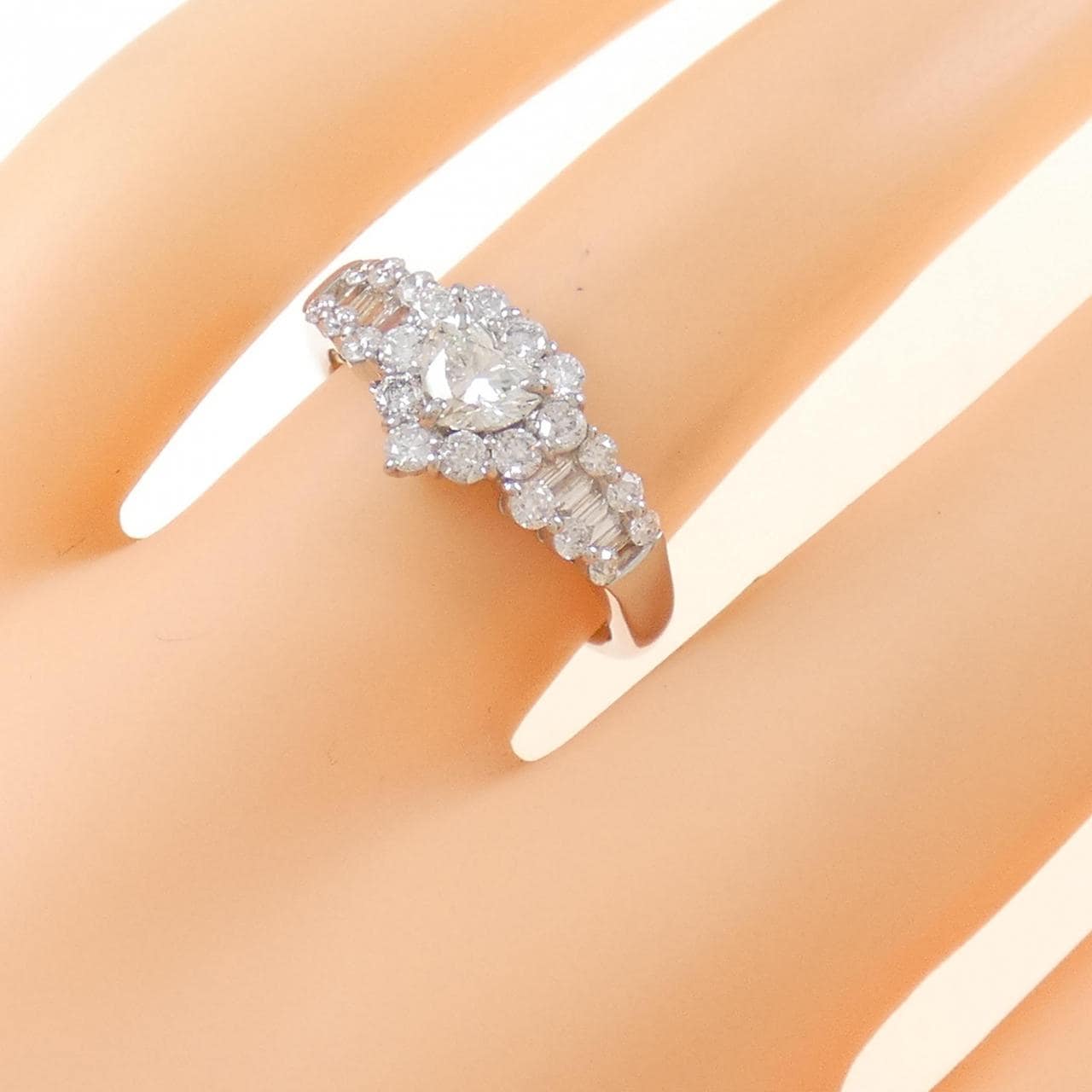 【新品】PT ハート ダイヤモンド リング 0.33CT