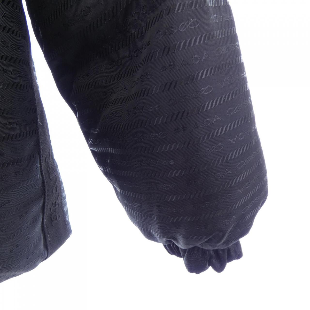 プラダ PRADA トライアングルロゴ SGC045 S222 1WQ8 ダウンジャケット