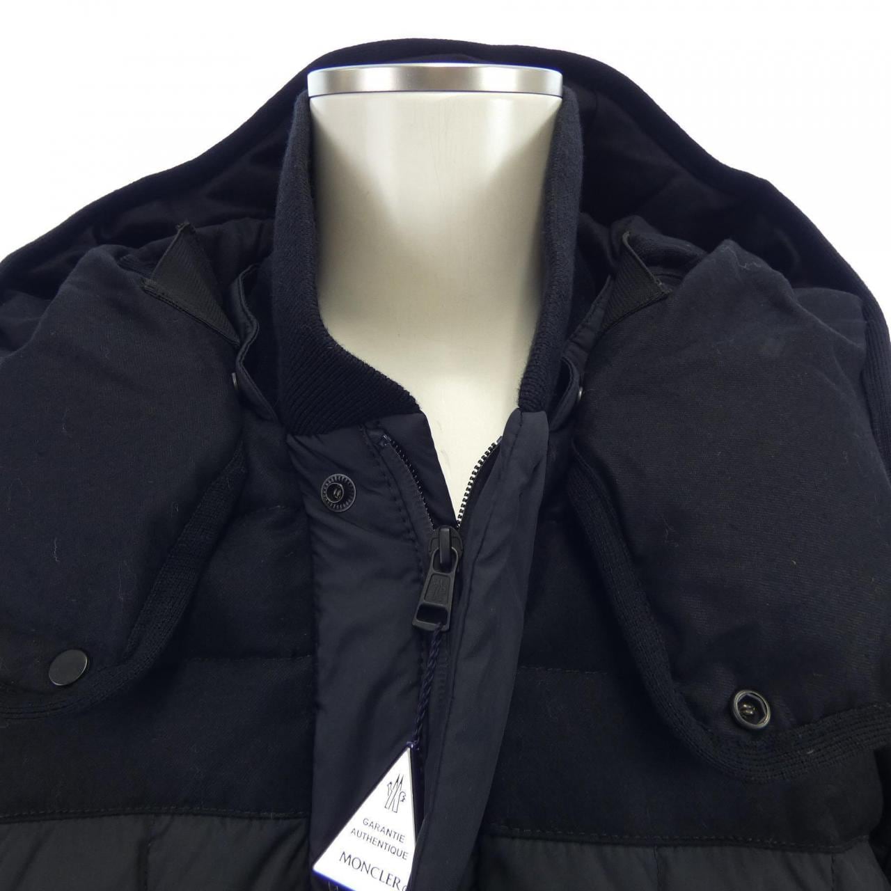 モンクレール MONCLER ダウンジャケット
