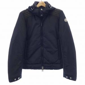 モンクレール MONCLER ダウンジャケット