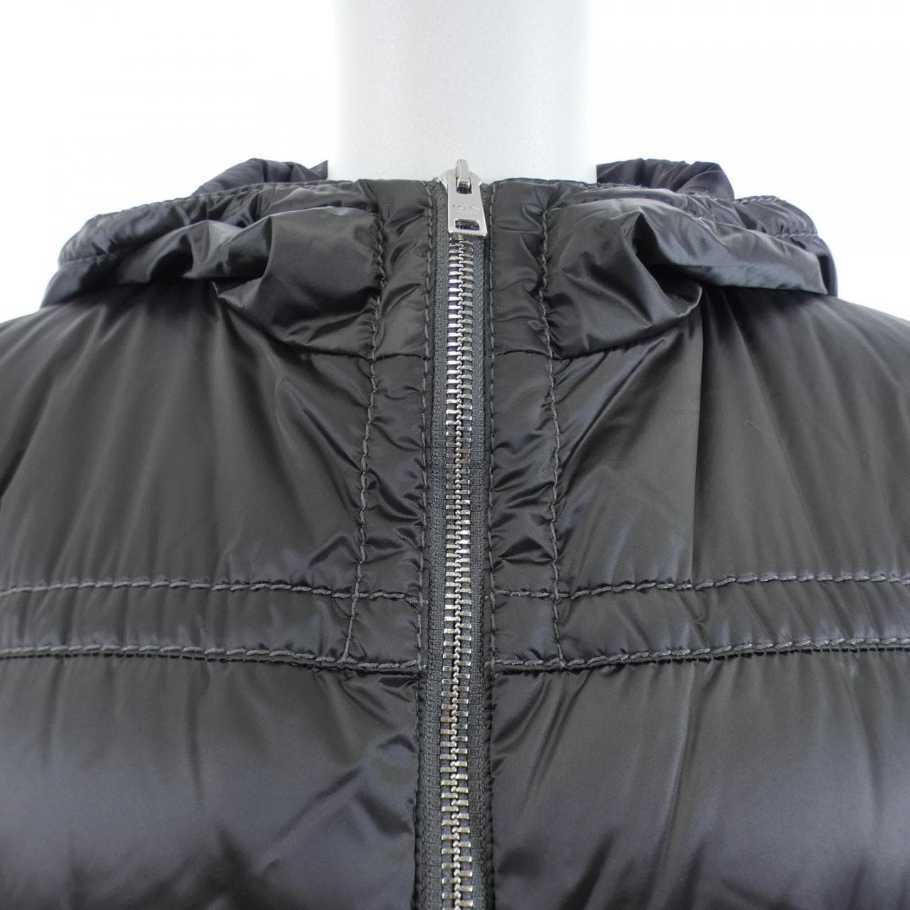 プラダ PRADA トライアングルロゴ 290832 R152 1DAB ダウンジャケット