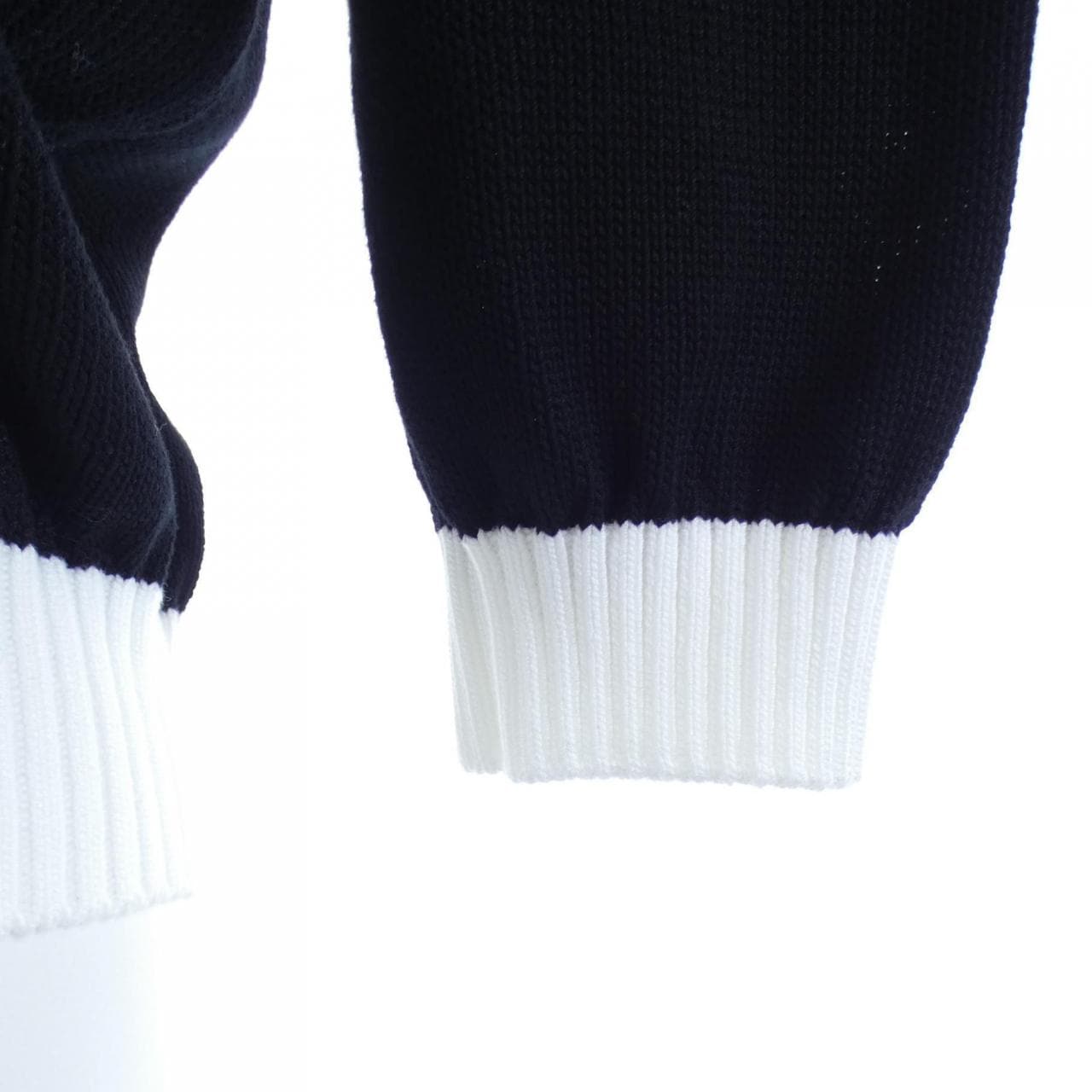 プラダ PRADA クロップド セミラグランショルダー P25I04 S211 1ZO5 カーディガン