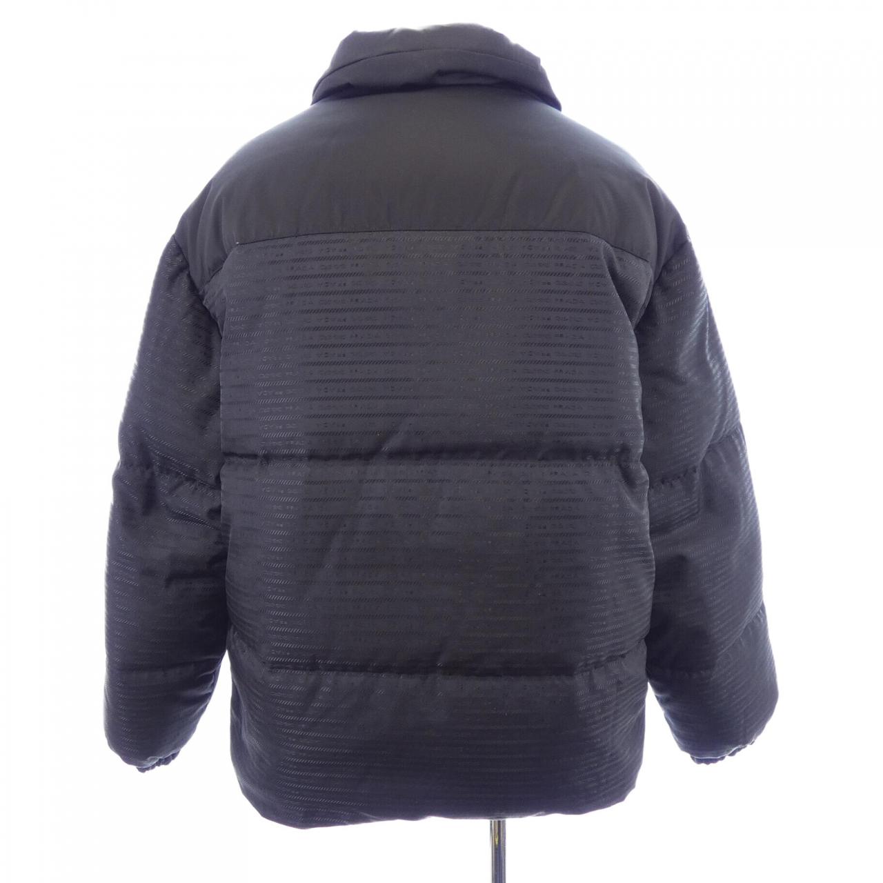 プラダ PRADA トライアングルロゴ SGC045 S222 1WQ8 ダウンジャケット