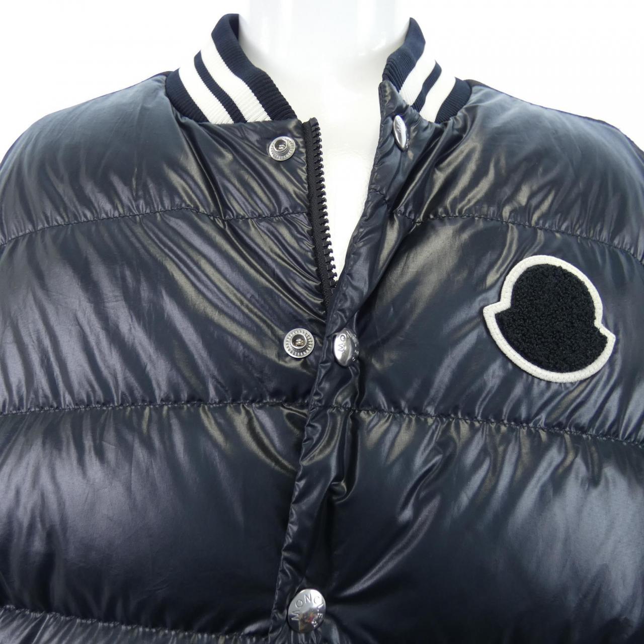 モンクレール MONCLER ダウンジャケット