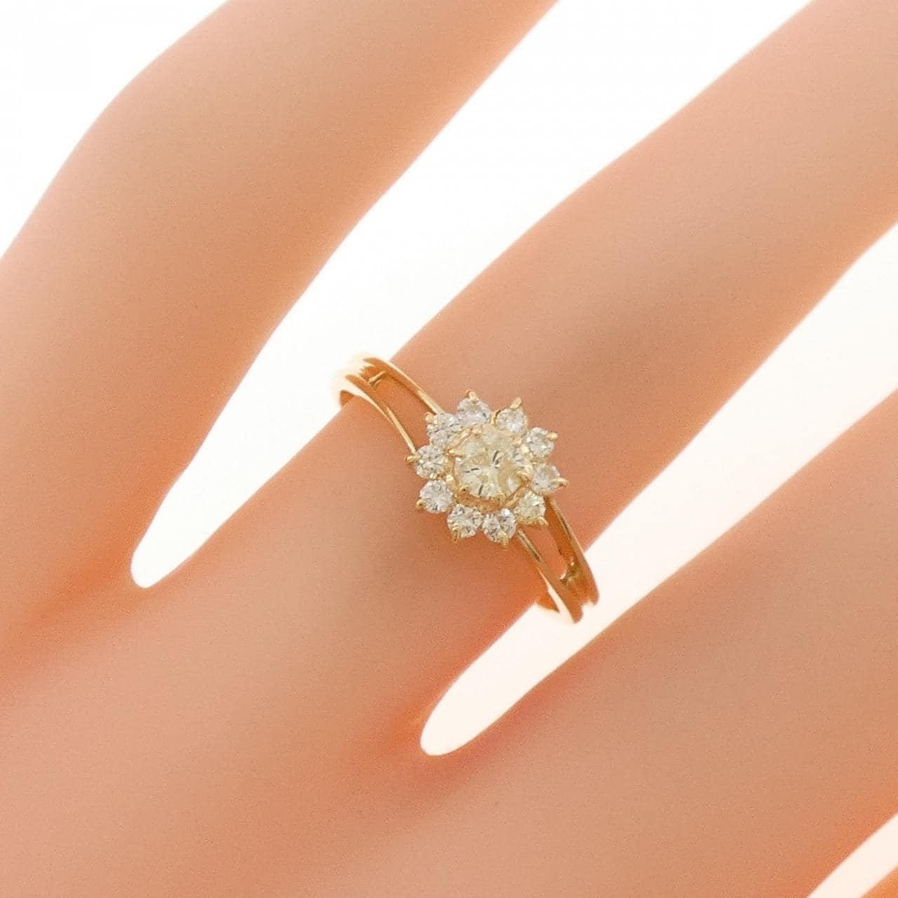 K18YG フラワー ダイヤモンド リング 0.26CT