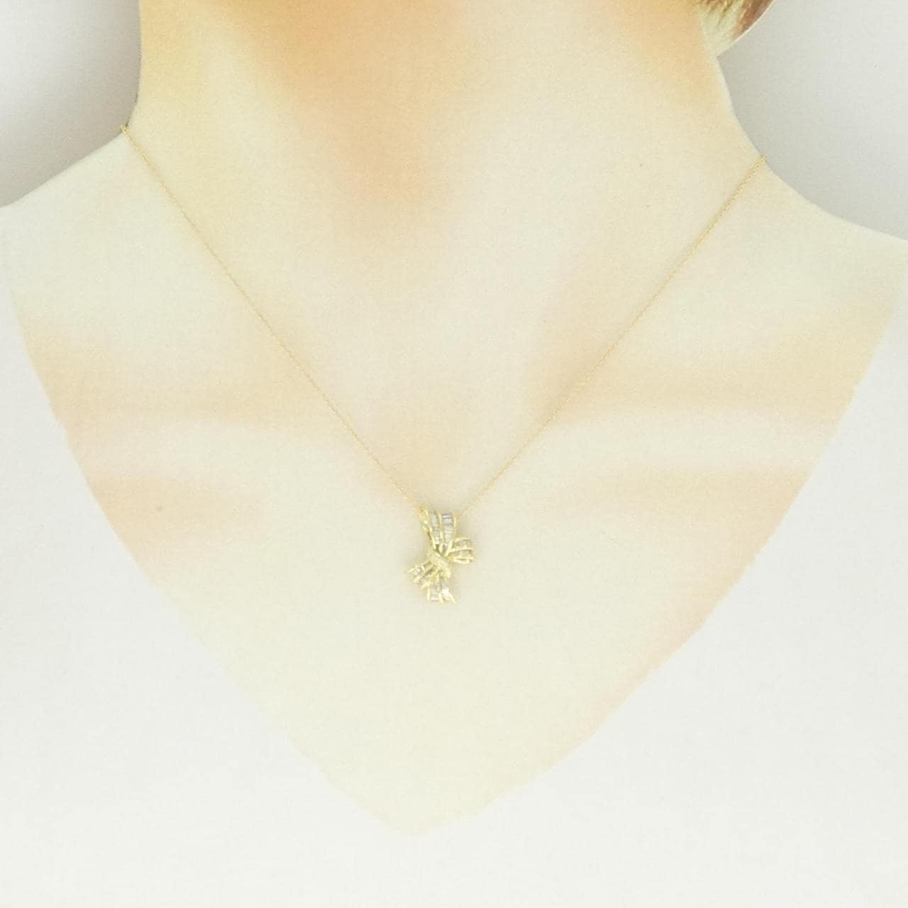 K18YG/750YG リボン ダイヤモンド ネックレス 0.40CT