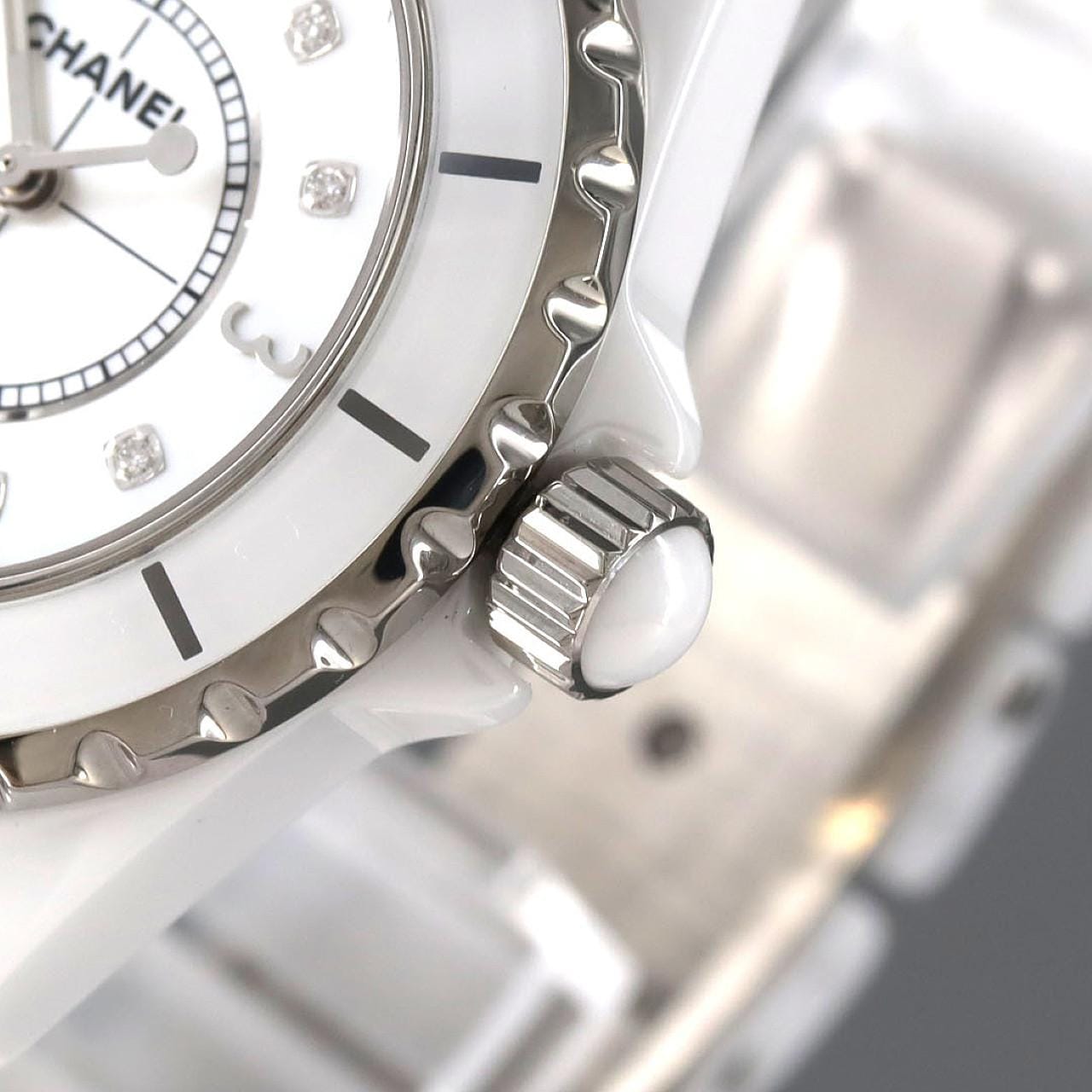 シャネル J12 33mmセラミック･8P H2422 セラミック クォーツ