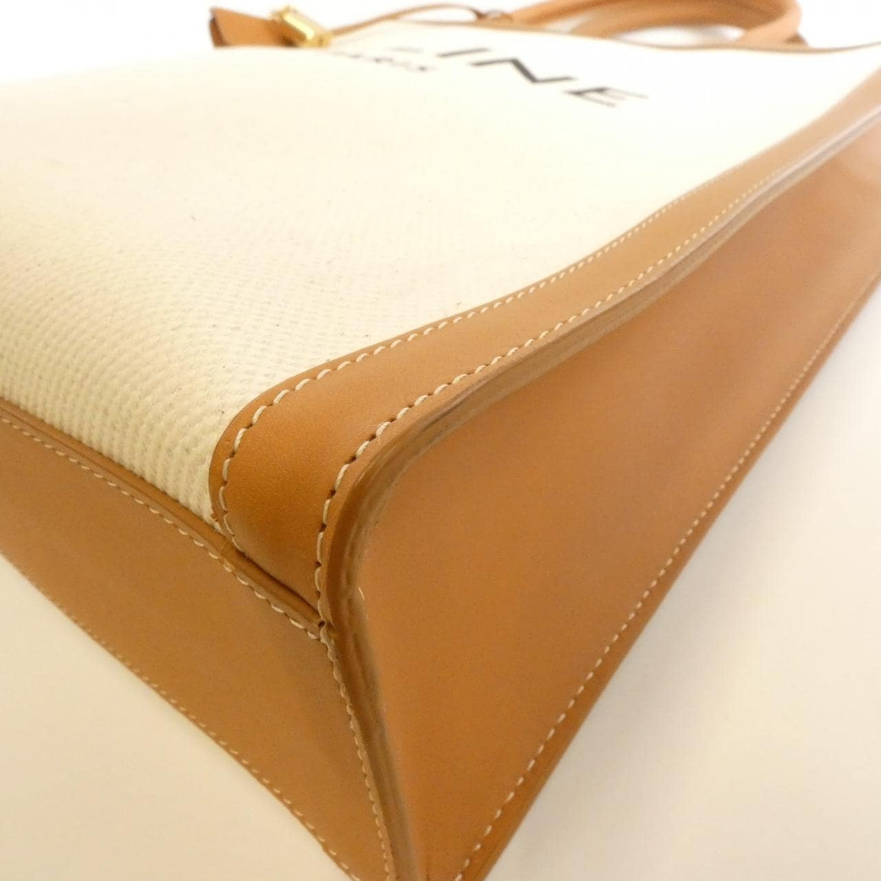 セリーヌ バーティカル カバ セリーヌ 190402BNZ バッグ