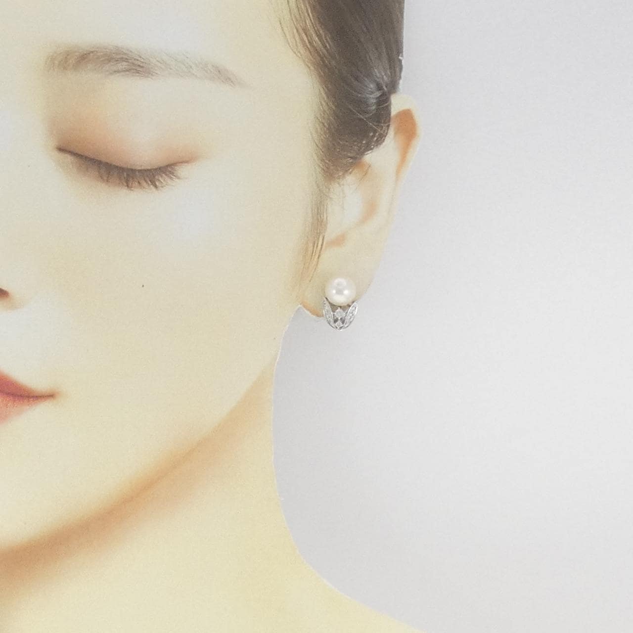 PT900/K14WG Akoya Pearl Earrings 8.8mm