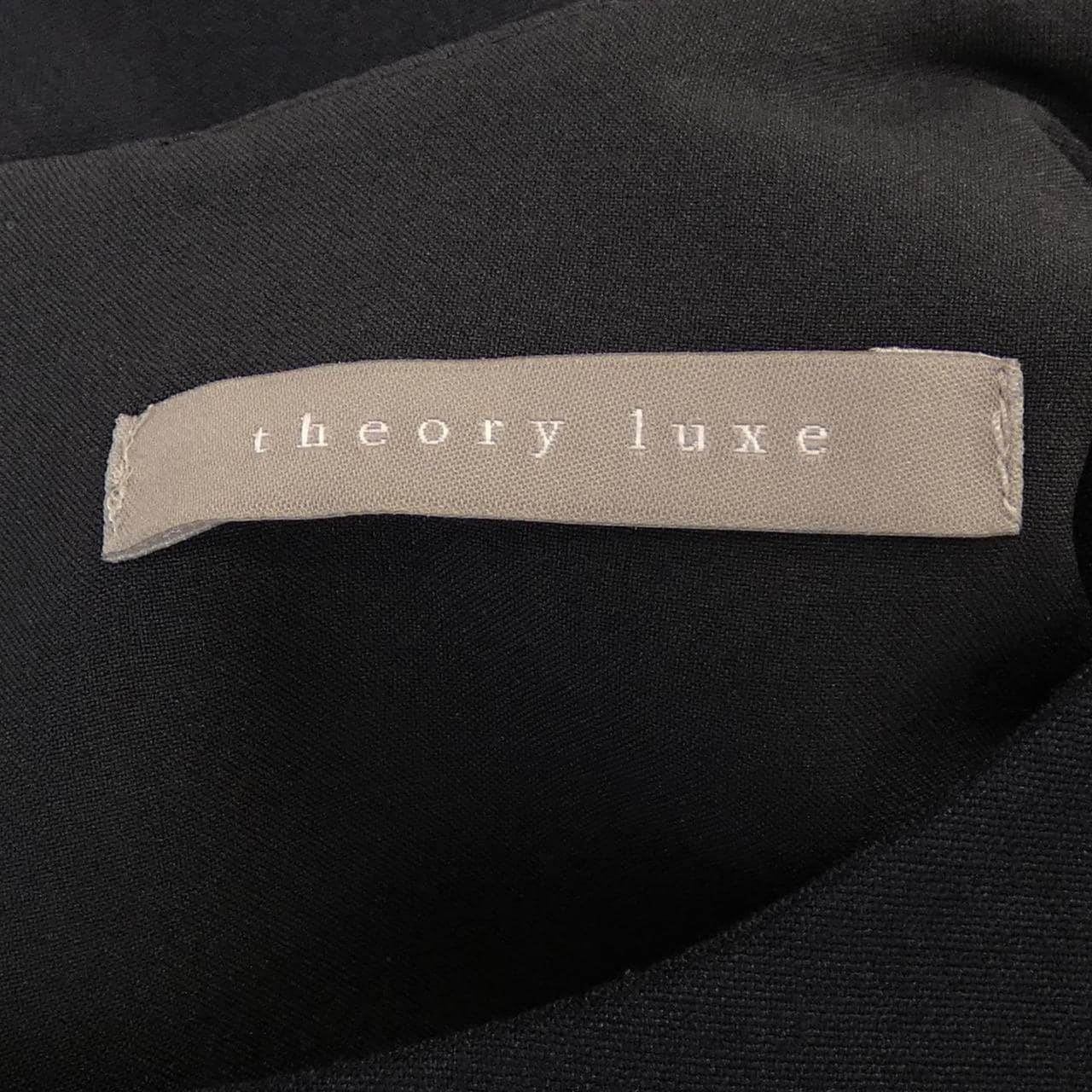 セオリーリュクス Theory luxe トップス