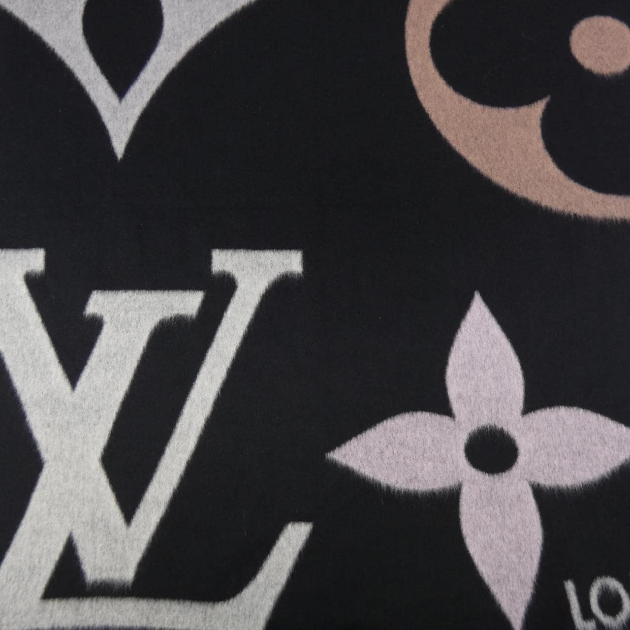 ルイヴィトン LOUIS VUITTON STOLE