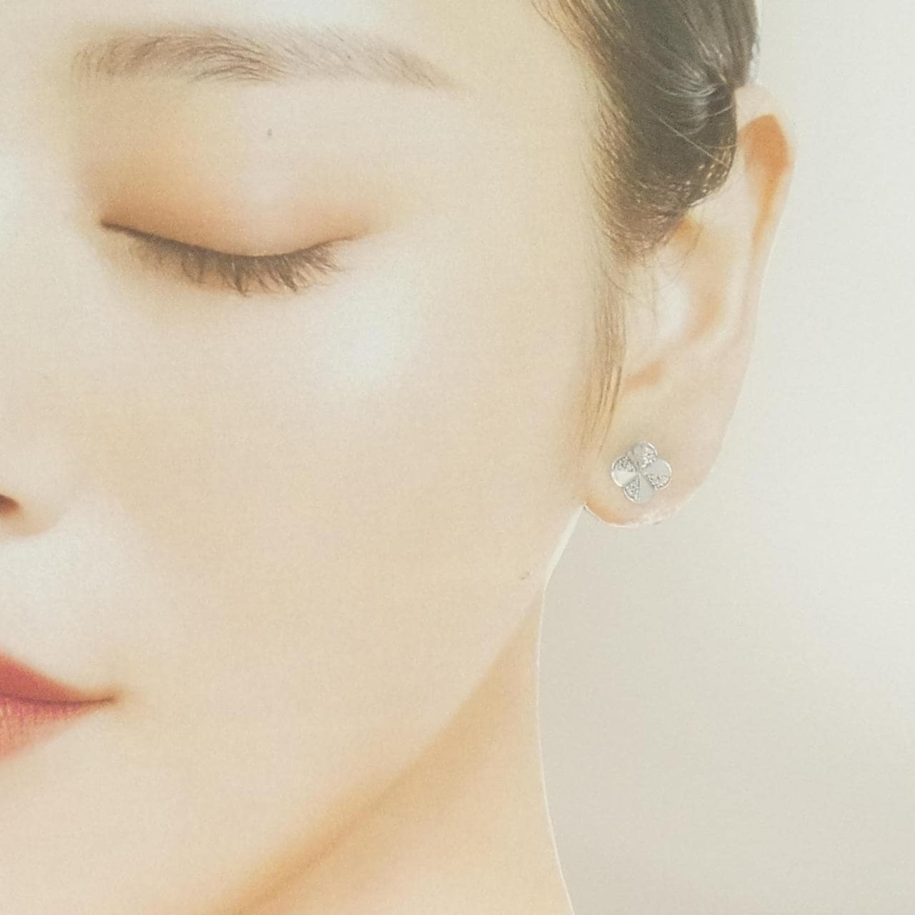 K18WG ダイヤモンド ピアス 0.12CT