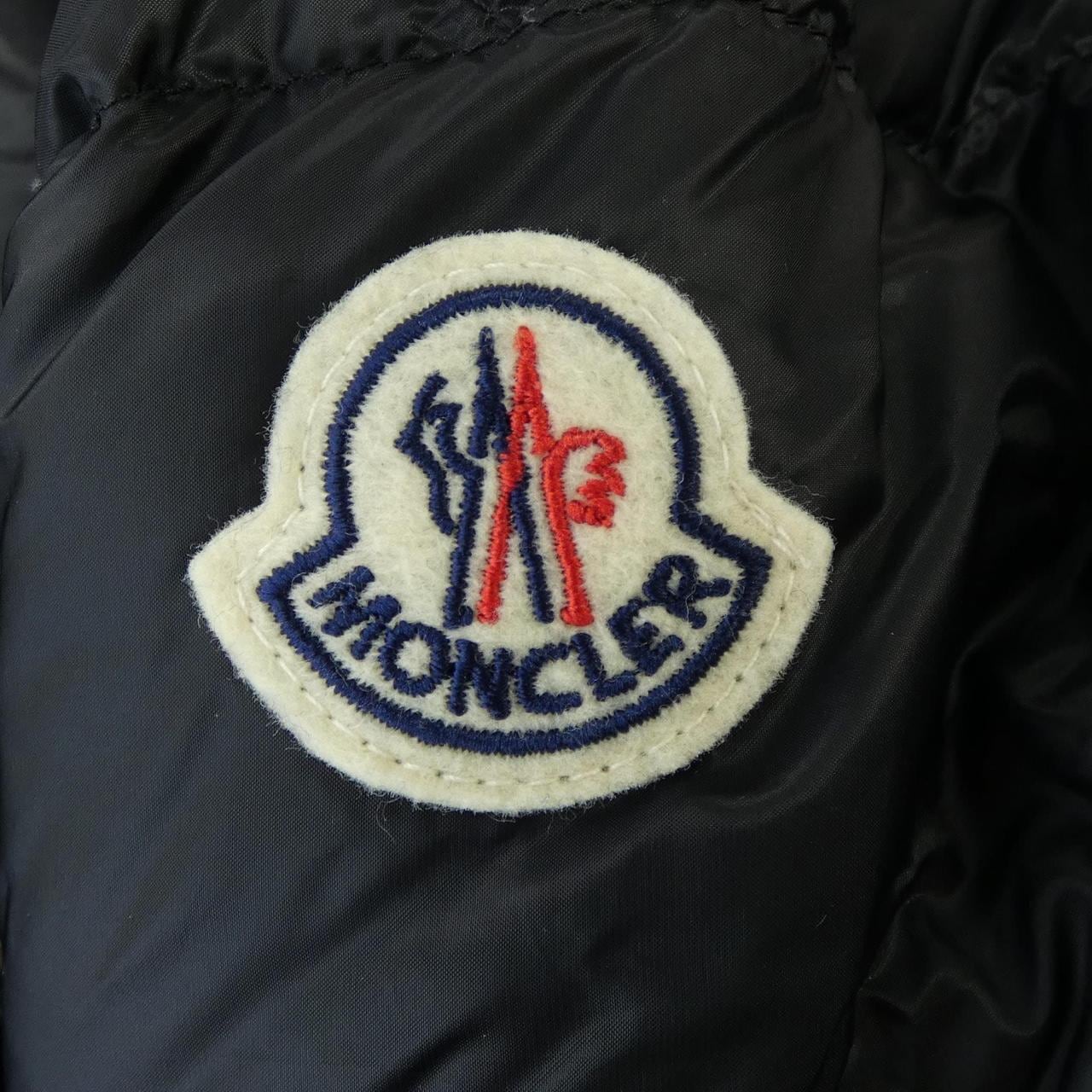 モンクレール MONCLER ダウンジャケット