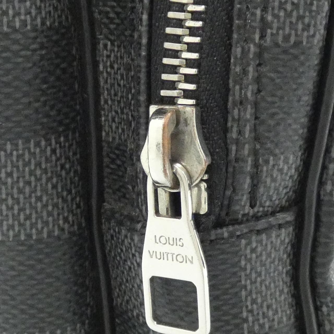 ルイヴィトン ダミエ グラフィット レム N41446 ショルダーバッグ