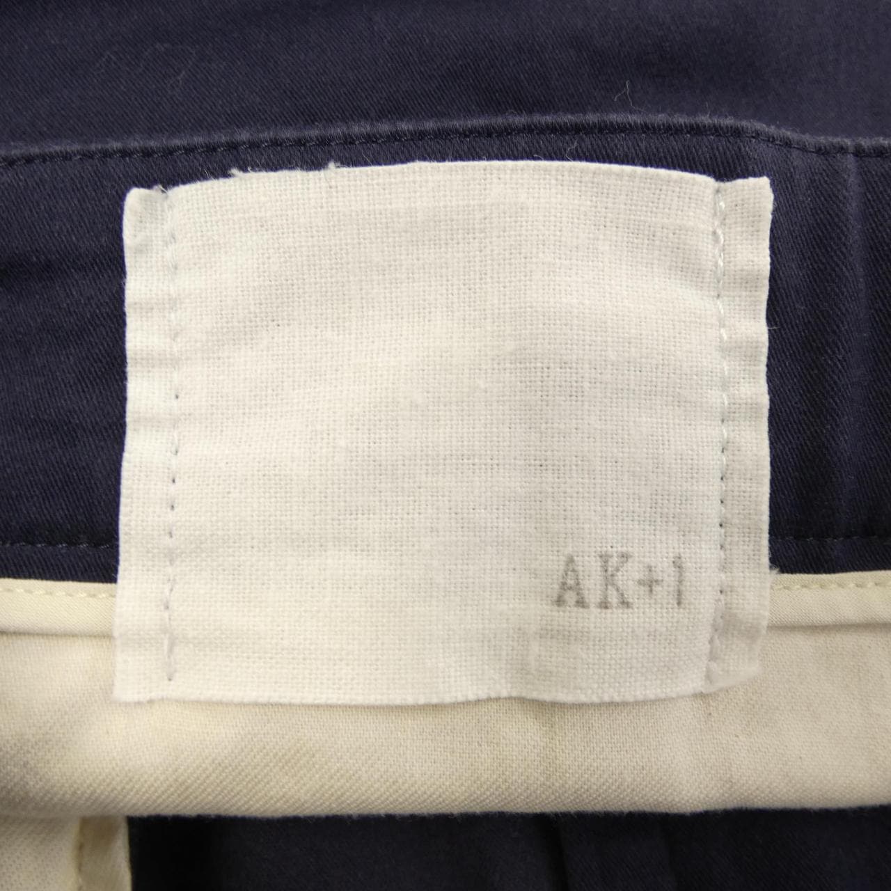 AK+1裤