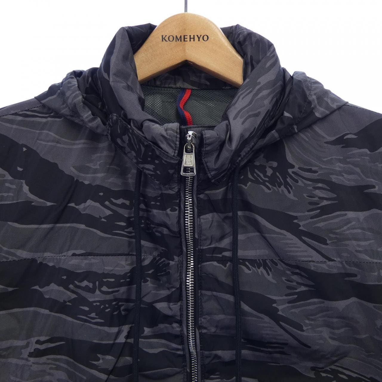 モンクレール MONCLER ブルゾン