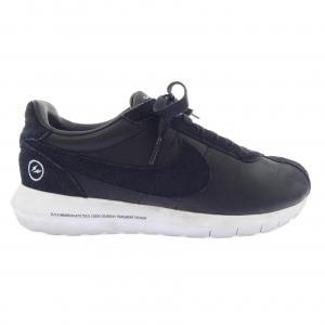 ナイキ NIKE 717121-001 スニーカー