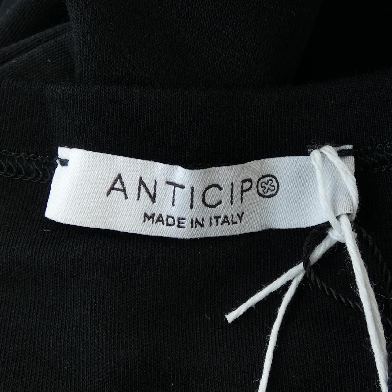 アンティーチポ ANTICIPO Tシャツ