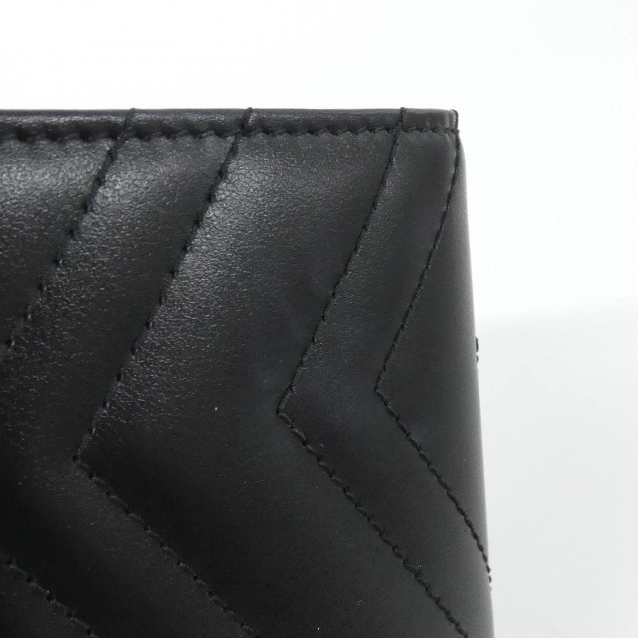グッチ GG MARMONT 443436 DTD1T 財布
