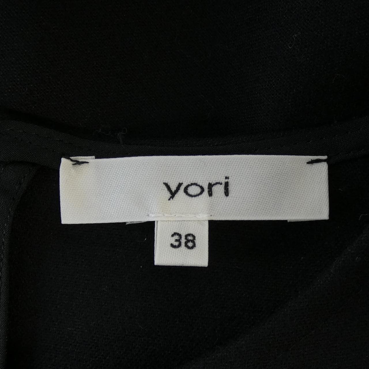 ヨリ yori トップス