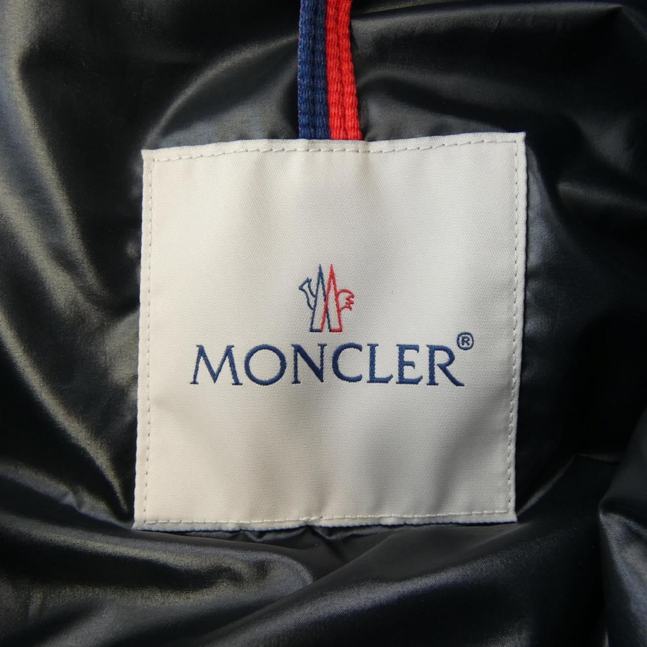 モンクレール MONCLER ダウンジャケット