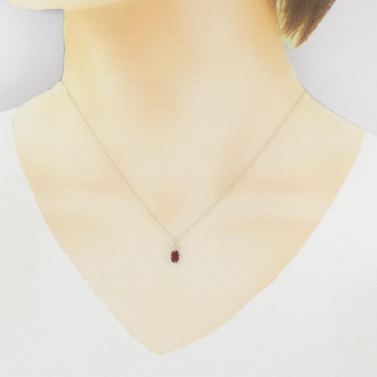 [BRAND NEW] K10YG Garnet Necklace