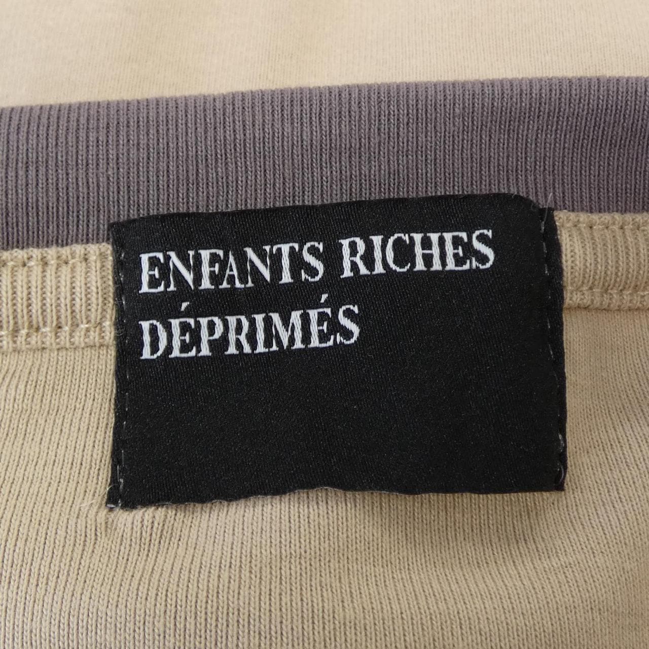 アンファンリッシュデプリメ ENFANTS RICHES DEPRIME Tシャツ