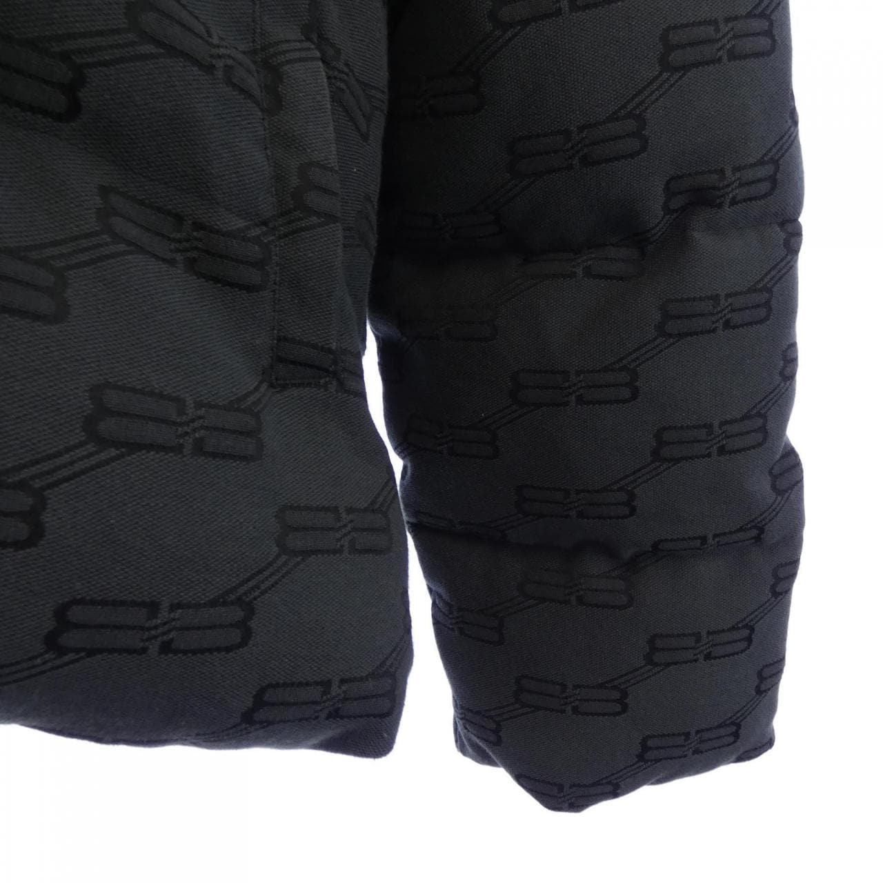 バレンシアガ BALENCIAGA 719863 TMQ30 ジャケット