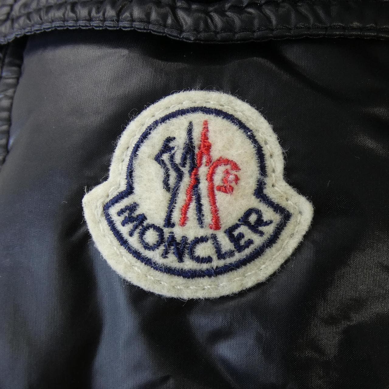 モンクレール MONCLER ダウンジャケット