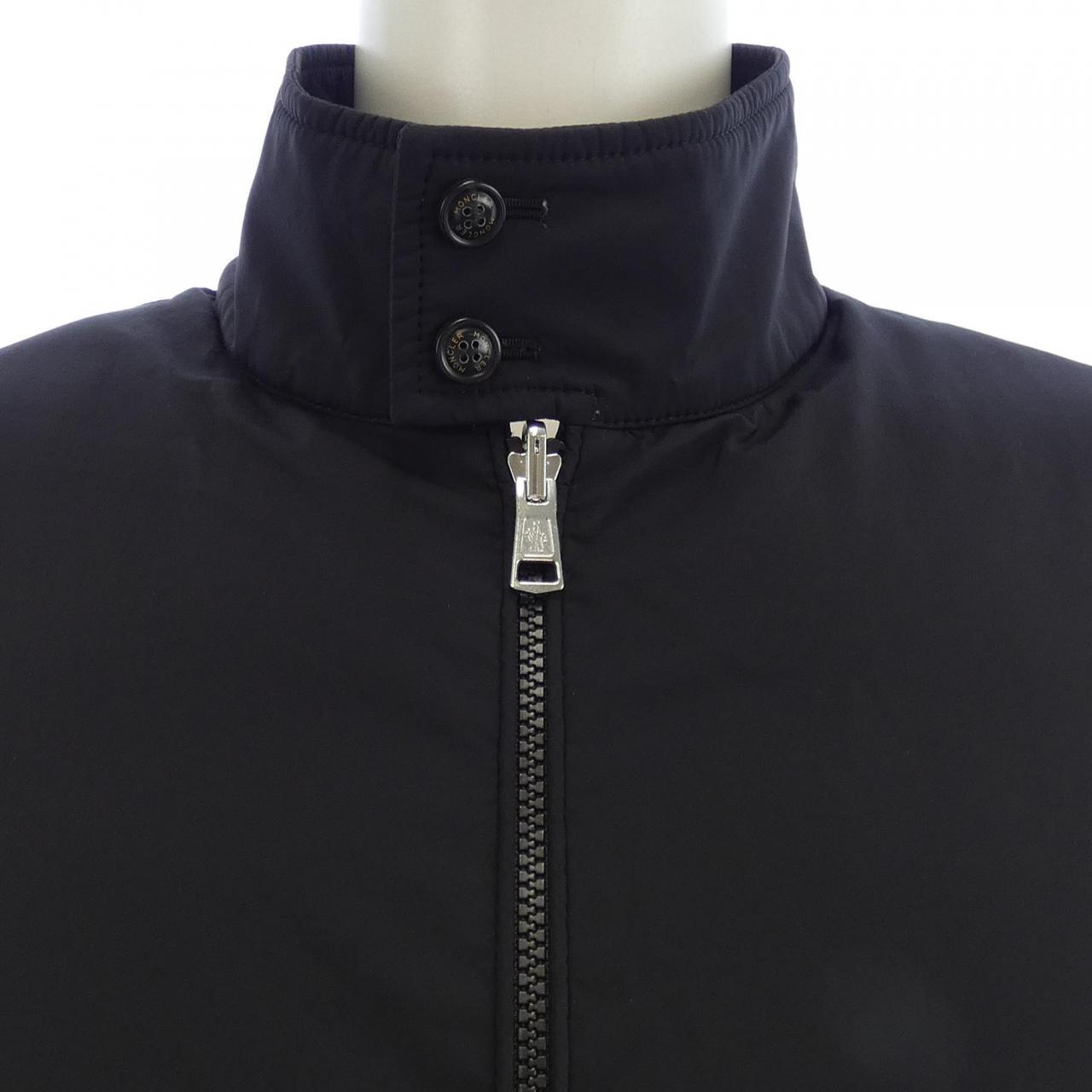 モンクレール MONCLER ダウンジャケット