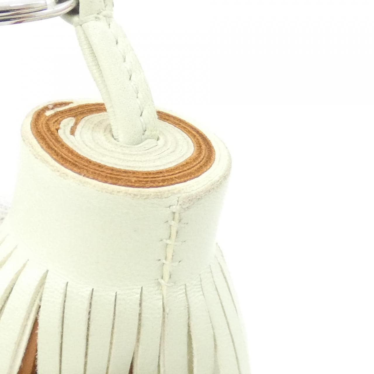 エルメス カルメン トリコロール 079018CJ キーリング