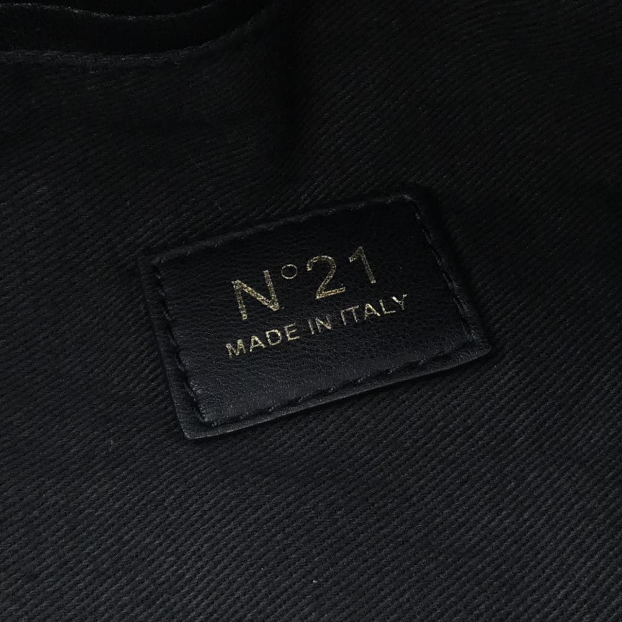 ヌメロヴェントゥーノ N°21 BAG