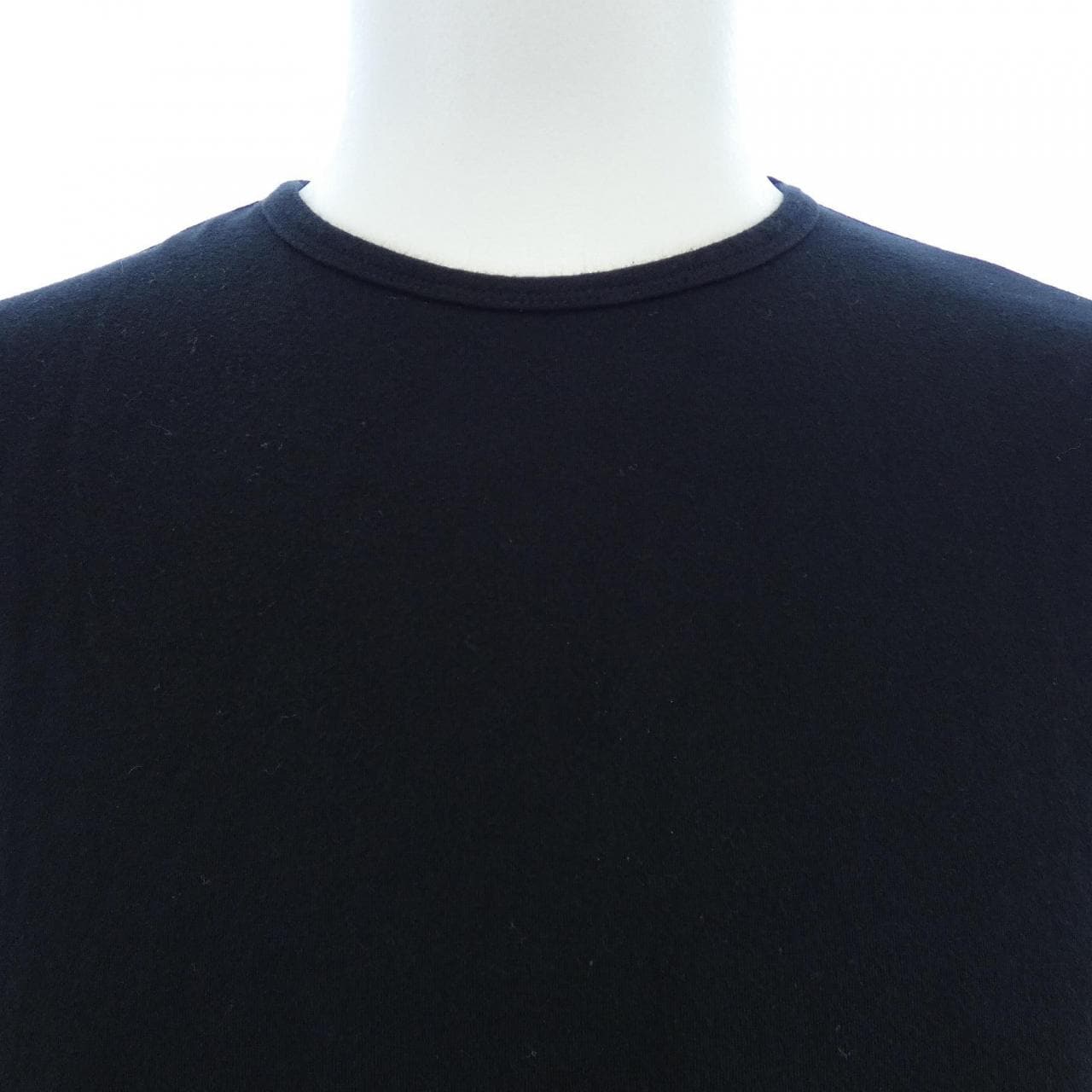 エンポリオアルマーニ EMPORIO ARMANI トップス