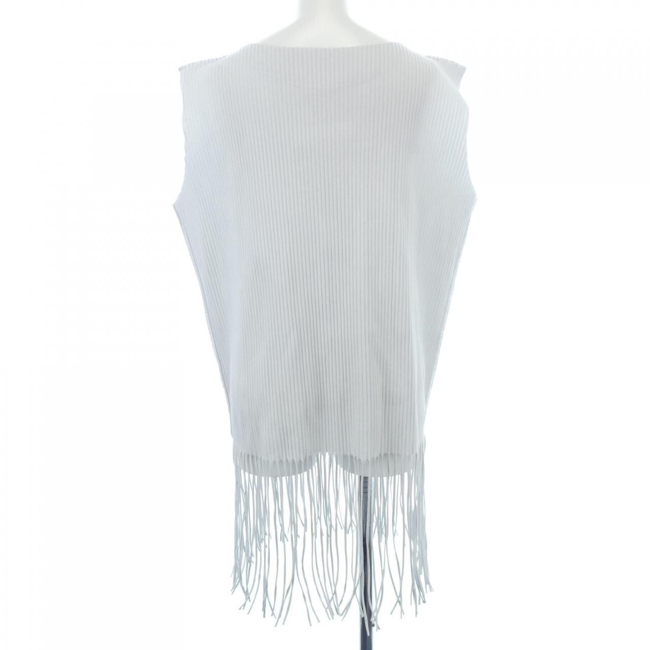 ミーイッセイミヤケ me ISSEY MIYAKE トップス