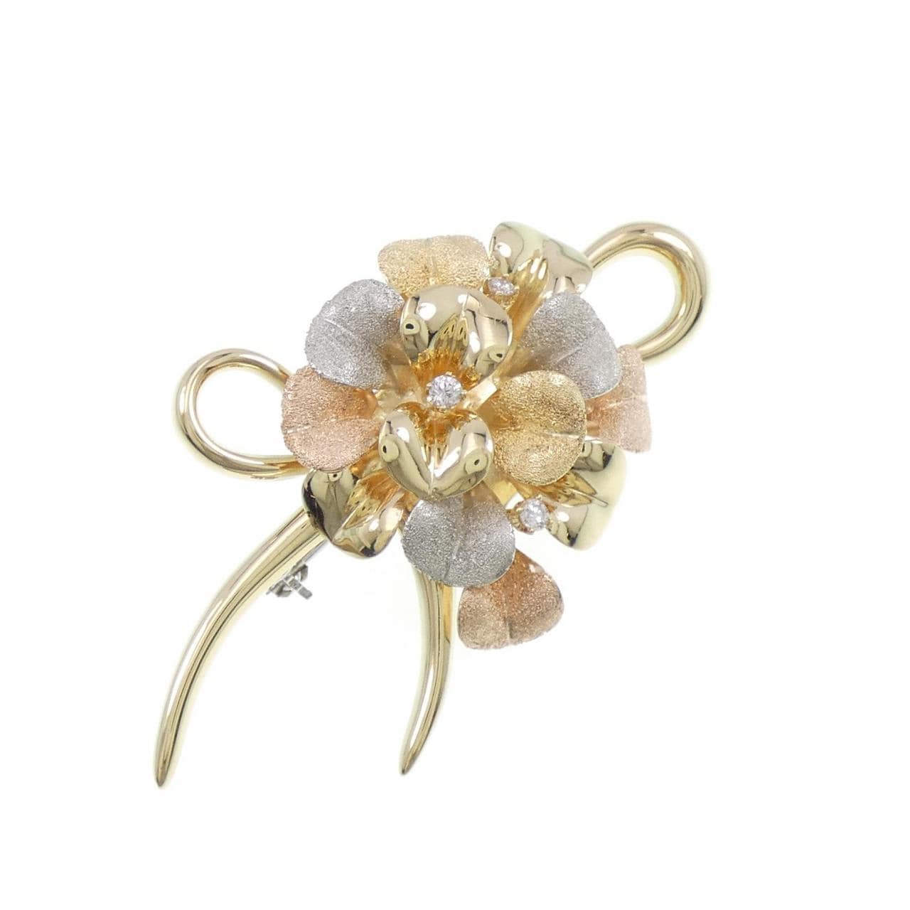 750 Three Color Flower Diamond Brooch