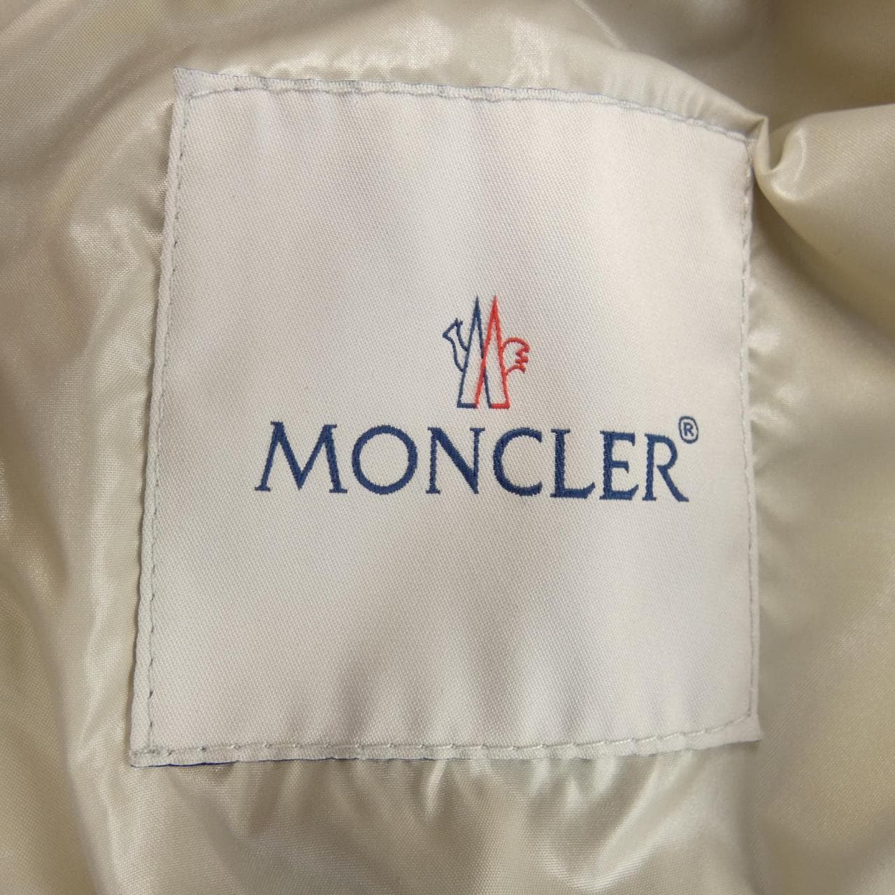 モンクレール MONCLER ダウンジャケット
