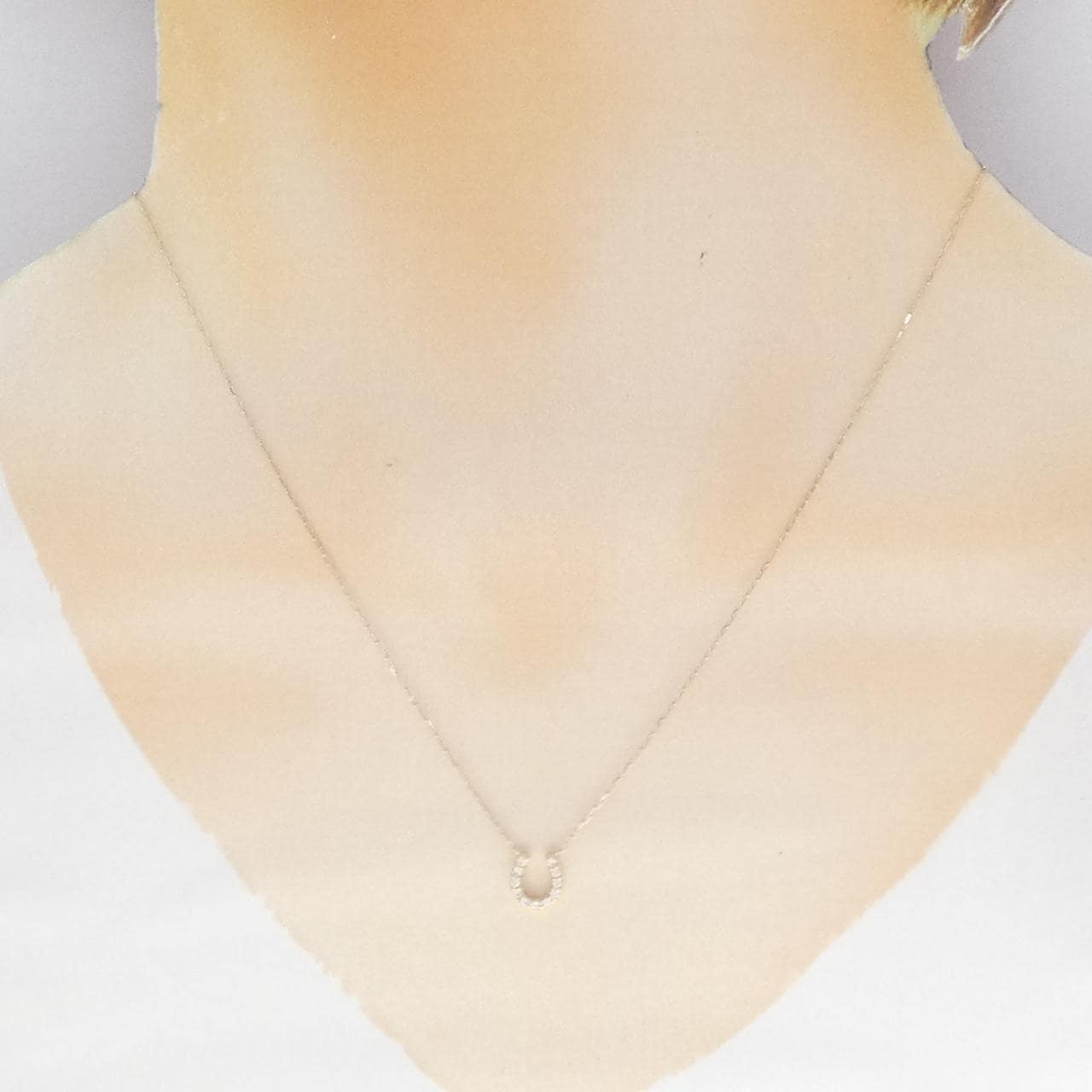 4゜C ホースシュー ダイヤモンド ネックレス