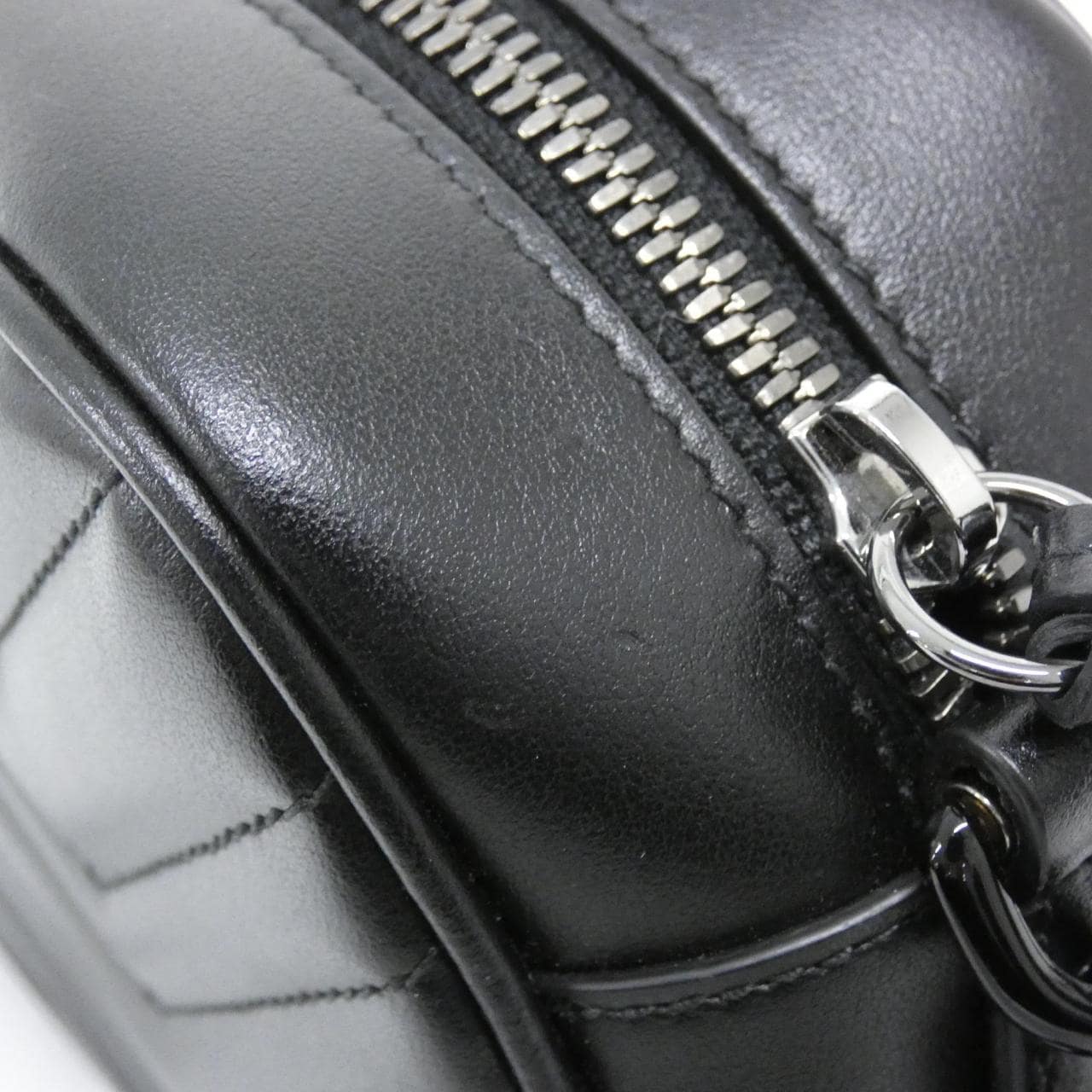 グッチ GG MARMONT 447632 DTDHV ショルダーバッグ