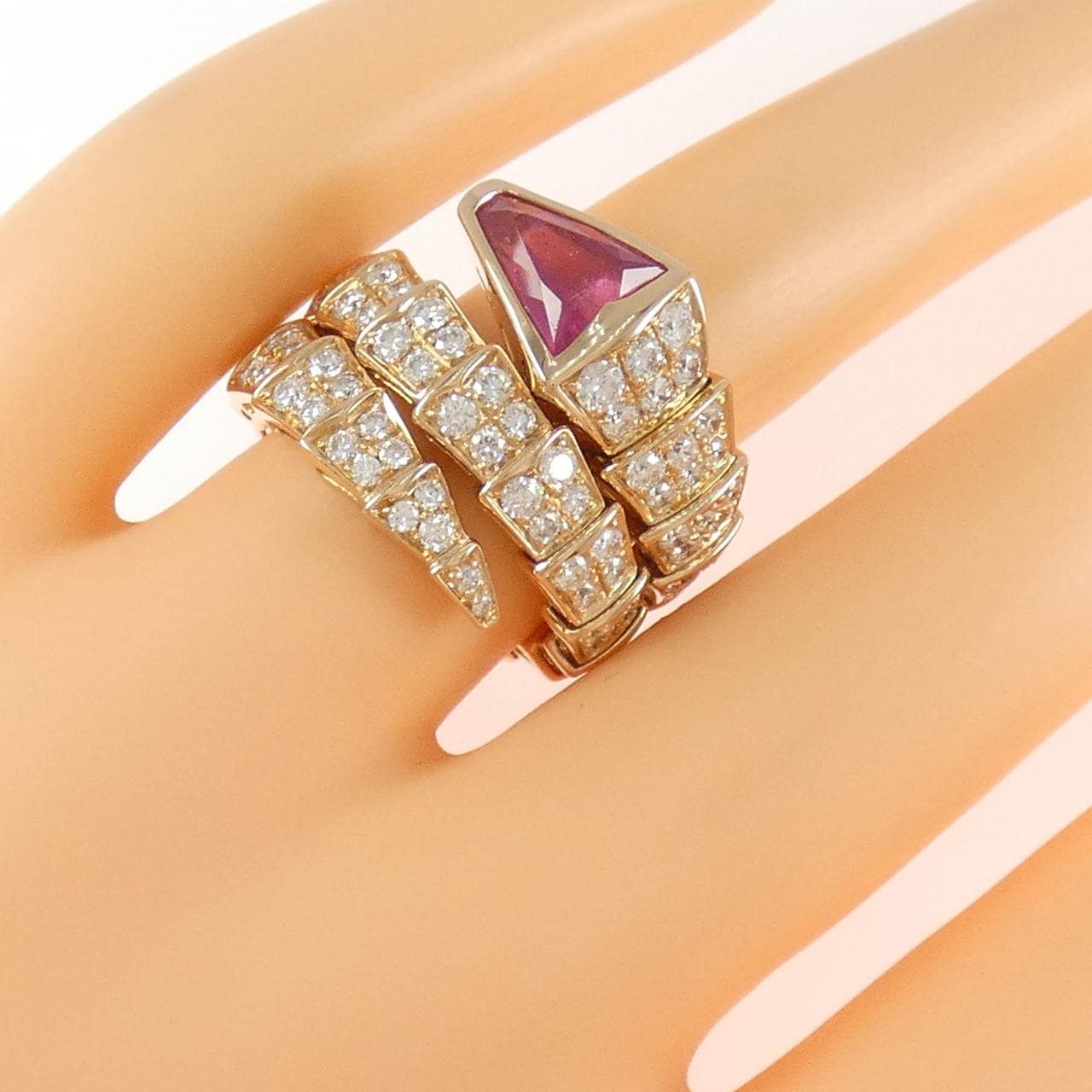 ブルガリ セルペンティ リング