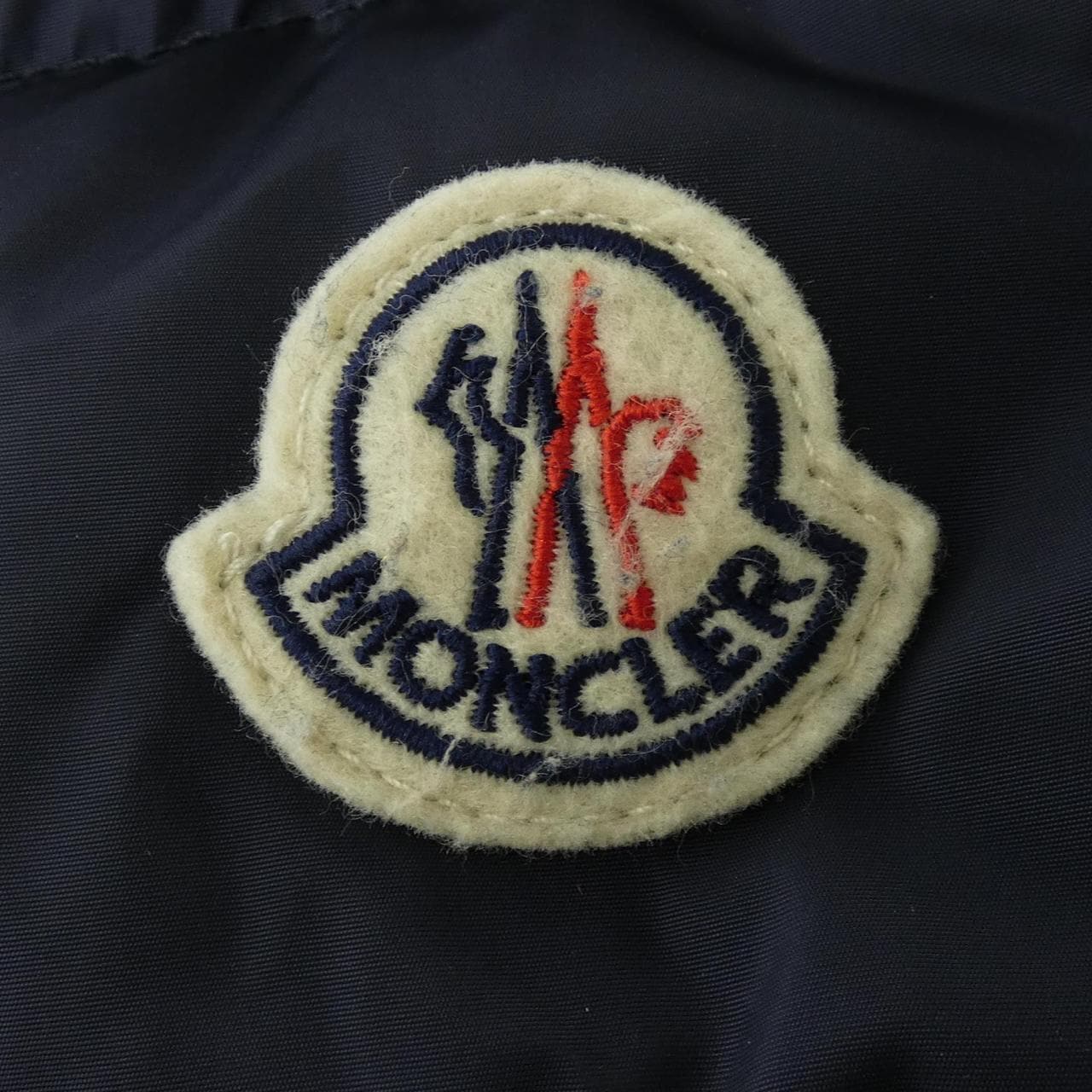 モンクレール MONCLER BETULA ダウンジャケット
