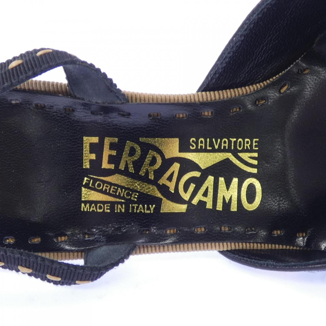 サルヴァトーレフェラガモ SALVATORE FERRAGAMO パンプス