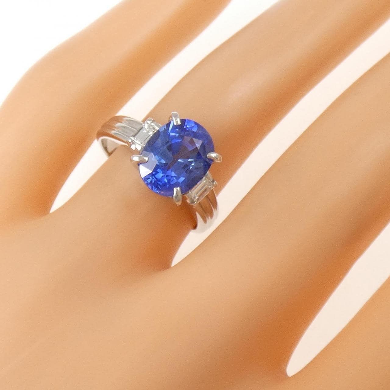 PT900 サファイヤ リング 3.49CT