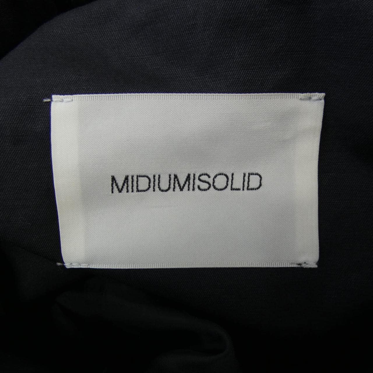 MIDIUMISOLID コート