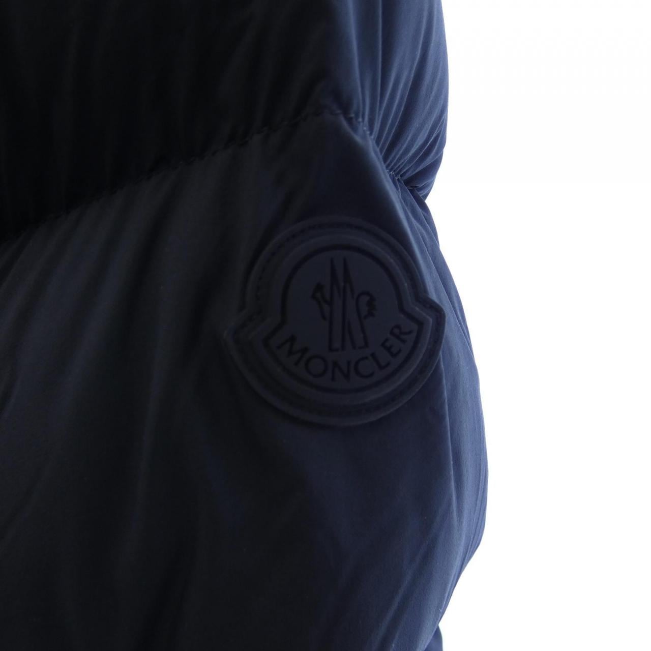 モンクレール MONCLER ダウンジャケット