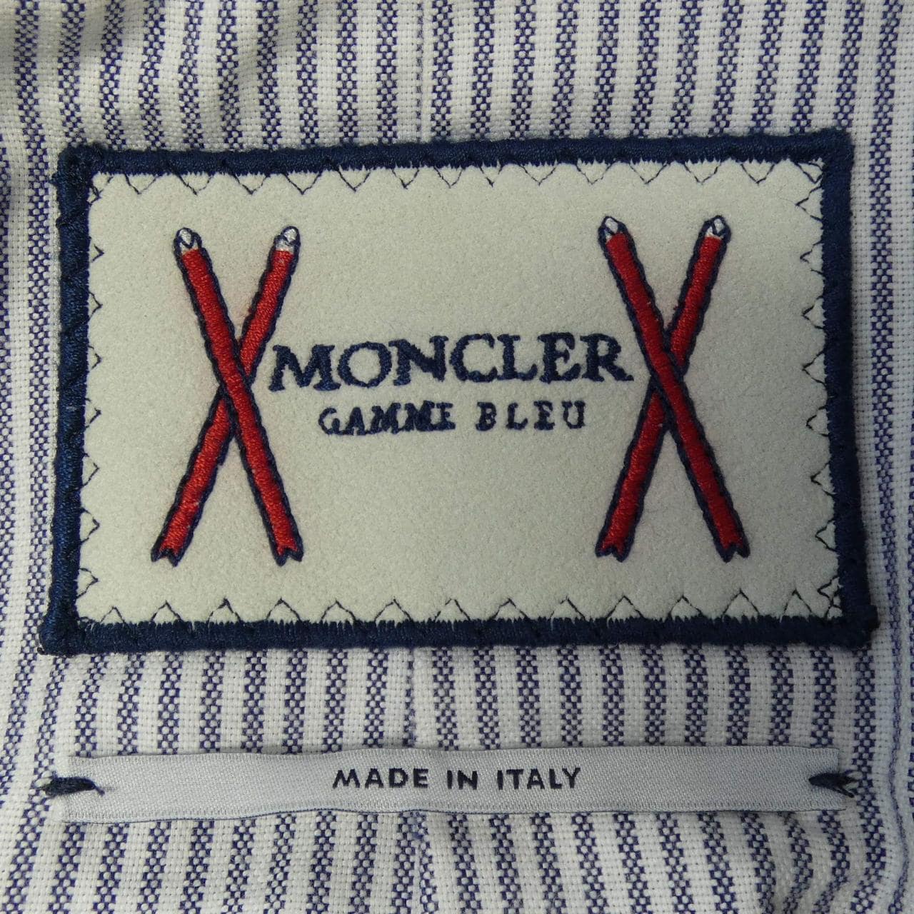 モンクレールガムブルー MONCLER GAMMEBLEU 23913001880 ダウンジャケット