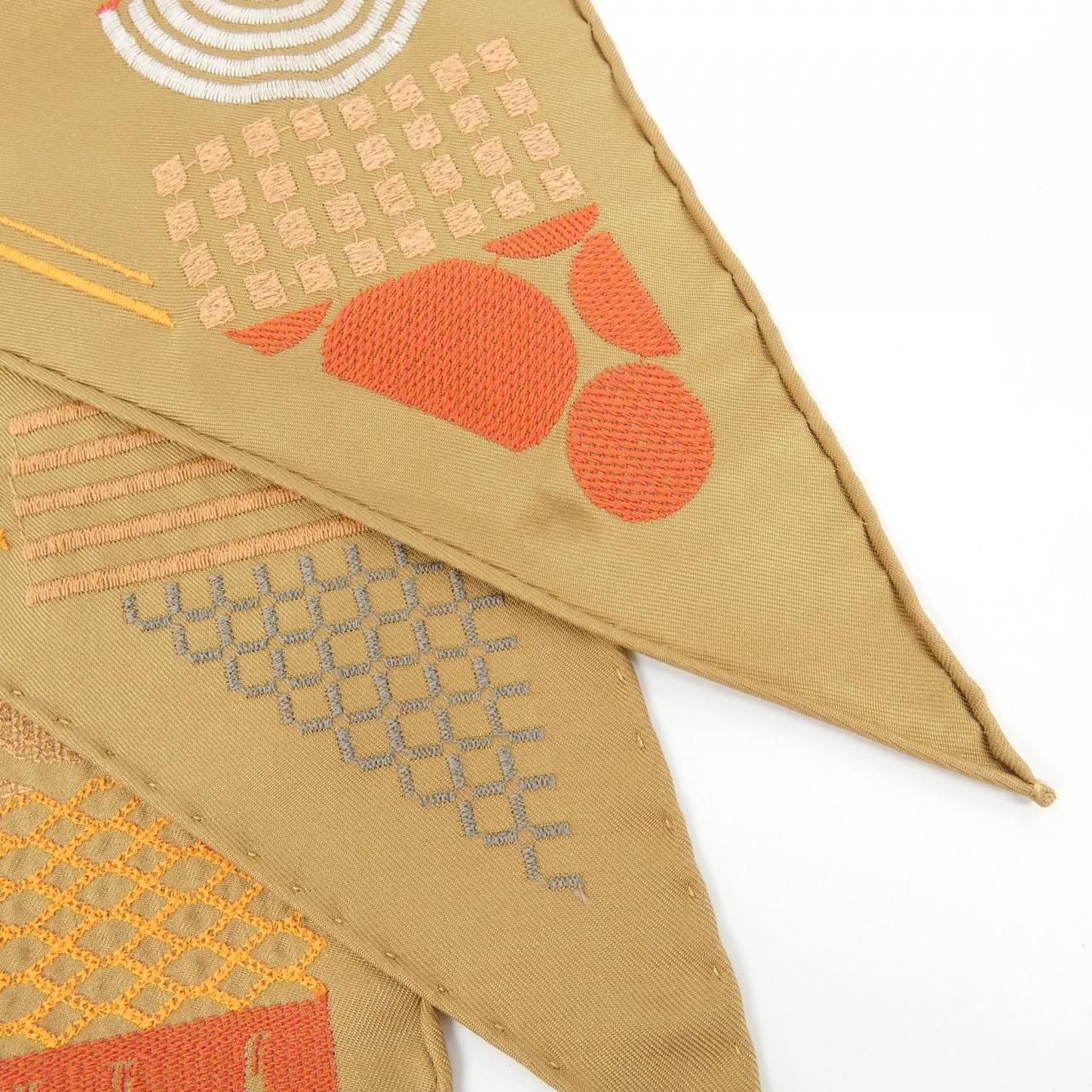 エルメス LISTE AU BLOC ポワントゥ ブロデ 884127S スカーフ